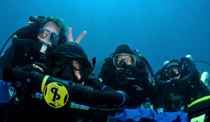 4 of the lads on rebreathers.  I didn't actually push the... by Mick Tait 